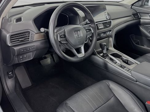 Certified 2018 Honda Accord Touring image 9