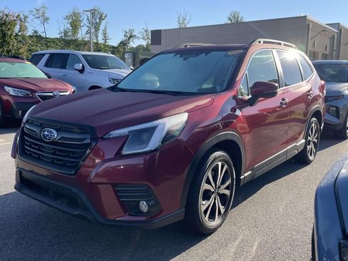 Used 2023 Subaru Forester Limited AWD/4WD image 2