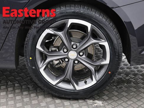 Used 2023 Chevrolet Malibu LT image 32