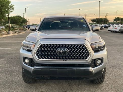 Used 2019 Toyota Tacoma TRD Off-Road image 2