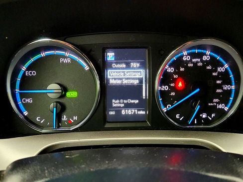 Used 2018 Toyota RAV4 SE AWD/4WD image 15