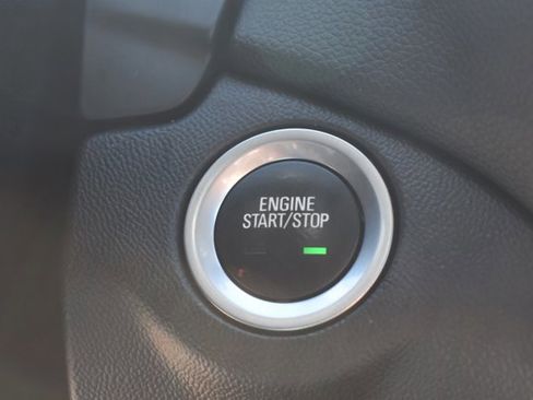 Used 2020 Chevrolet Equinox LT image 28