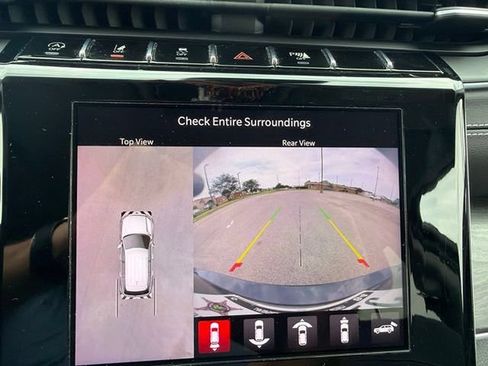 Used 2022 Jeep Grand Cherokee L Limited w/ Luxury Tech Group II AWD/4WD image 19