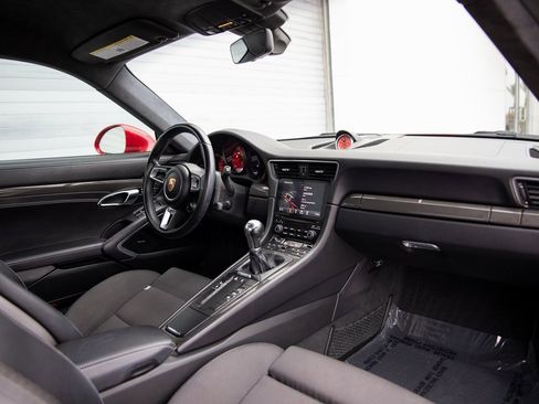 Certified 2019 Porsche 911 Carrera 4 GTS image 23