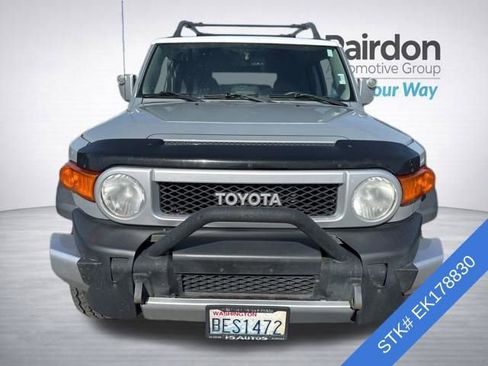 Used 2014 Toyota FJ Cruiser 4WD image 2