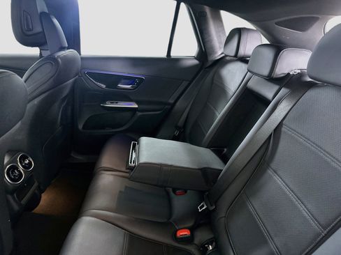 Used 2025 Mercedes-Benz GLC 300 image 27