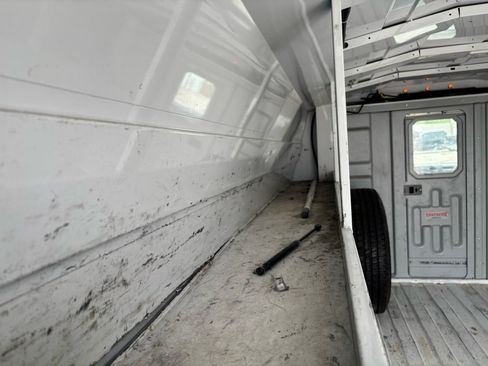 Used 2019 Ford E-350 and Econoline 350 Super Duty w/ Power Windows & Locks Group RWD image 17
