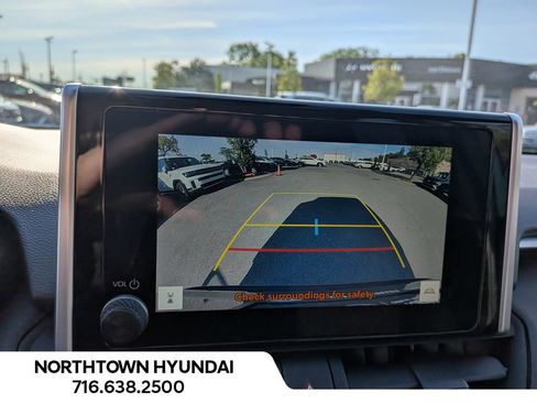 Used 2025 Toyota RAV4 XLE AWD/4WD image 12