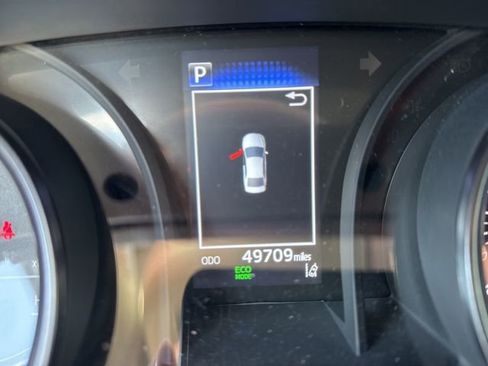 Used 2024 Toyota Camry SE image 2