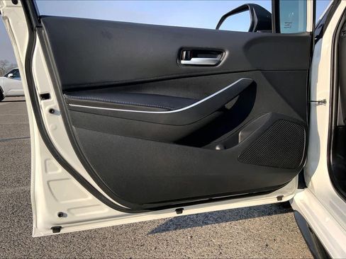 Used 2020 Toyota Corolla SE image 21