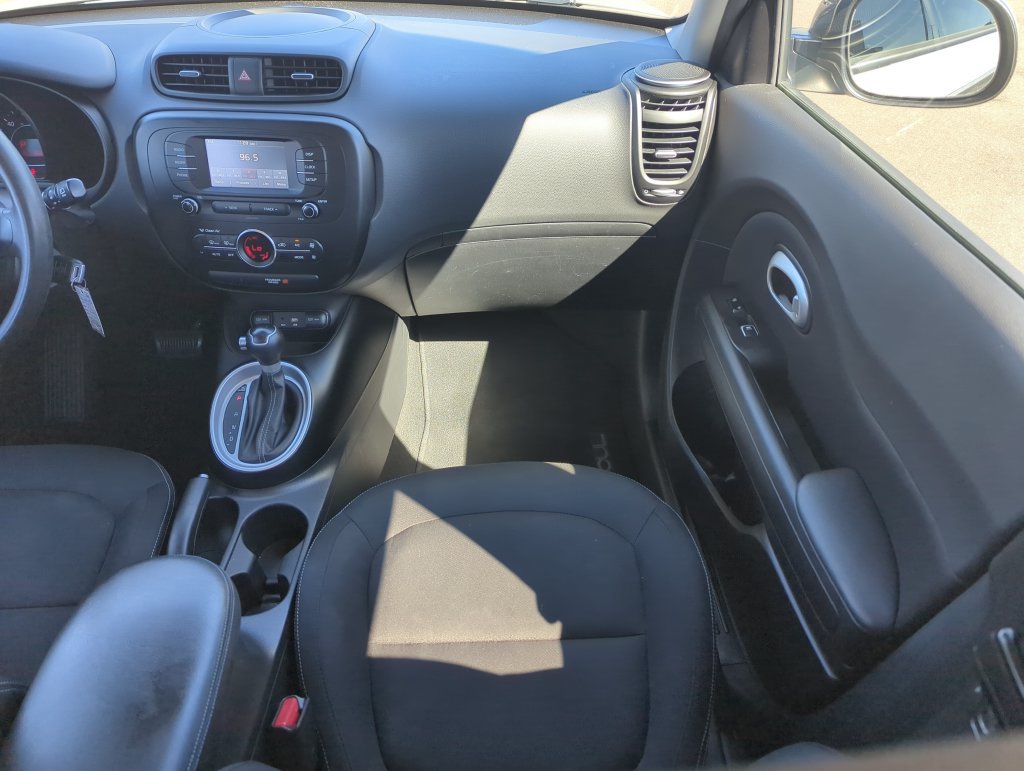 Used 2017 Kia Soul + FWD image 16