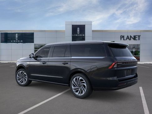 New 2025 Lincoln Navigator L Reserve AWD/4WD image 4