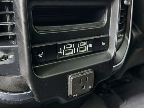 Used 2019 RAM 1500 Laramie AWD/4WD image 27