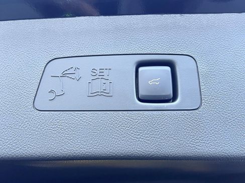 New 2026 Lincoln Corsair Premiere image 14