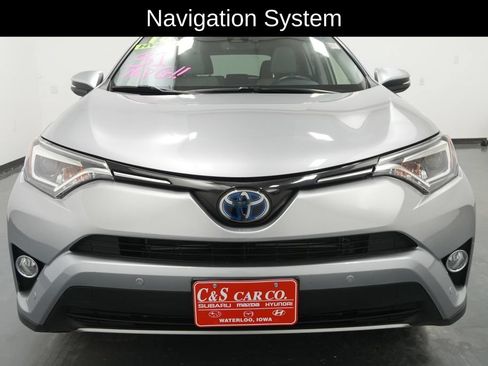 Used 2018 Toyota RAV4 Limited AWD/4WD image 2