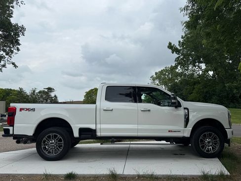 Used 2024 Ford F250 Limited w/ FX4 Off-Road Package AWD/4WD image 6