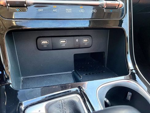 Used 2024 Kia Carnival SX Prestige FWD image 21