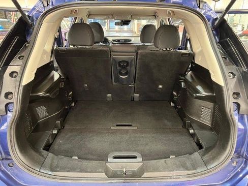 Used 2019 Nissan Rogue S image 29