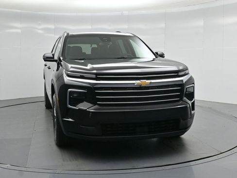 Used 2024 Chevrolet Traverse LT image 53