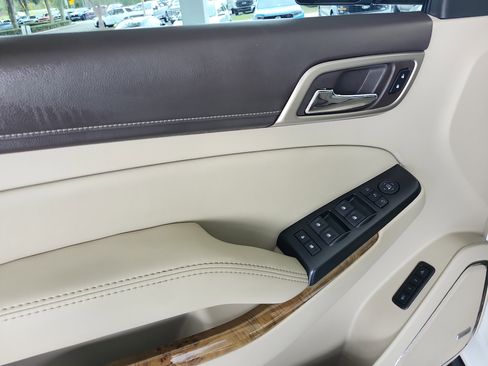Used 2016 GMC Yukon Denali RWD image 16