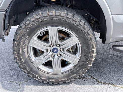 Used 2020 Ford F150 XLT w/ Equipment Group 302A Luxury AWD/4WD image 38