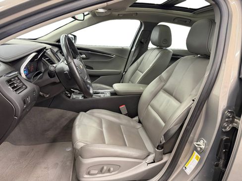 Used 2018 Chevrolet Impala LT image 9