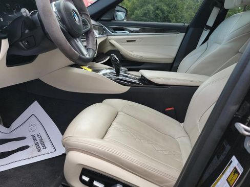 Used 2019 BMW M550i xDrive w/ Dynamic Handling Package AWD/4WD image 4