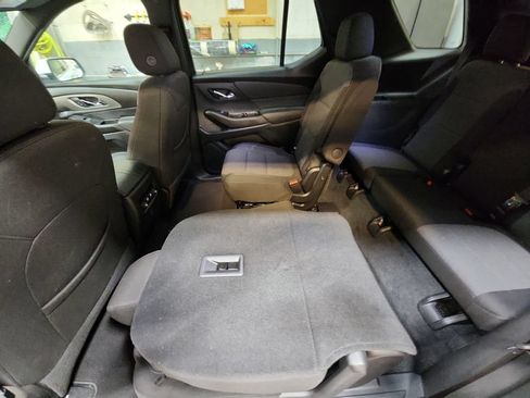 Certified 2023 Chevrolet Traverse LT AWD/4WD image 38