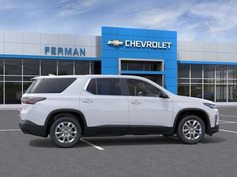 Used 2023 Chevrolet Traverse LS FWD image 6