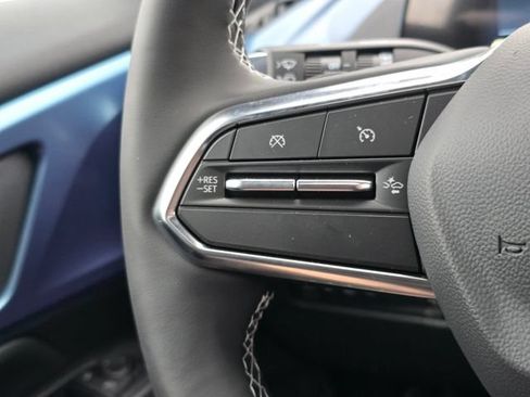 New 2026 Chevrolet Equinox EV LT FWD image 31