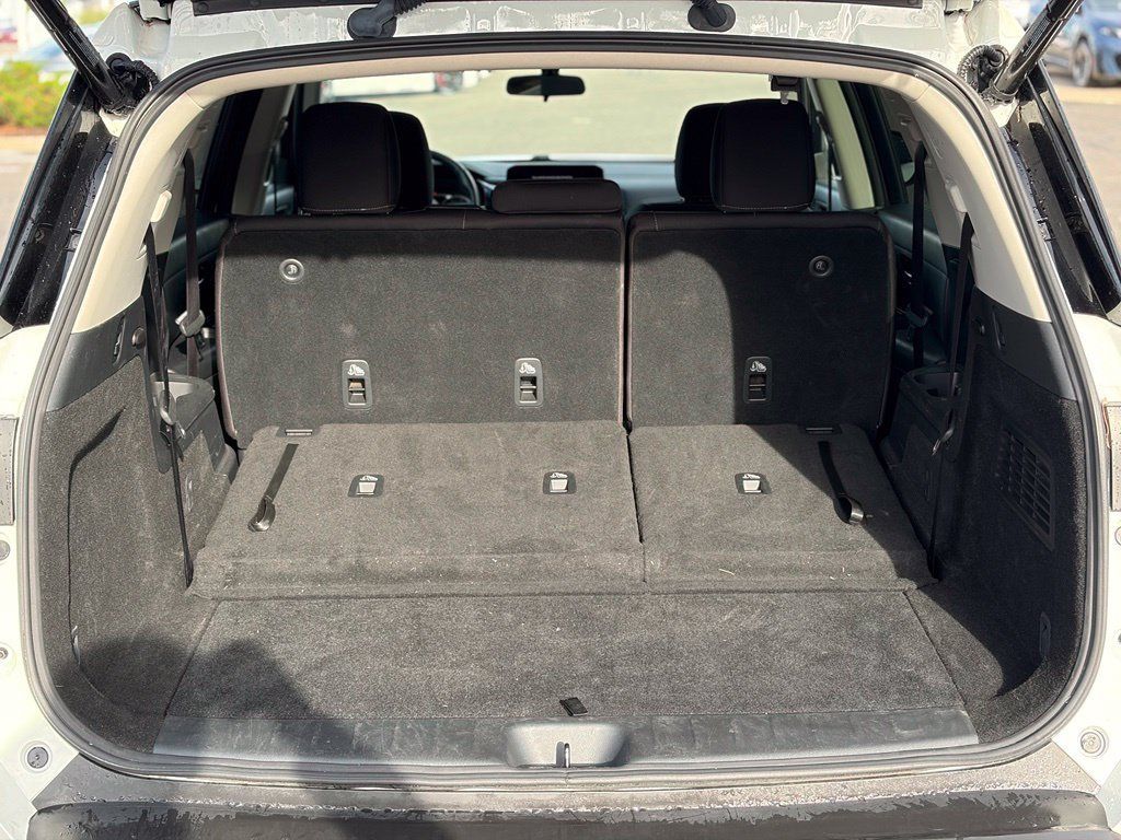 Used 2025 Nissan Pathfinder SV AWD/4WD image 10