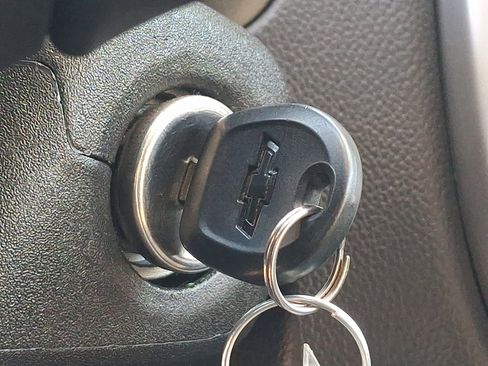 Used 2021 Chevrolet Colorado LT w/ Safety Package image 23