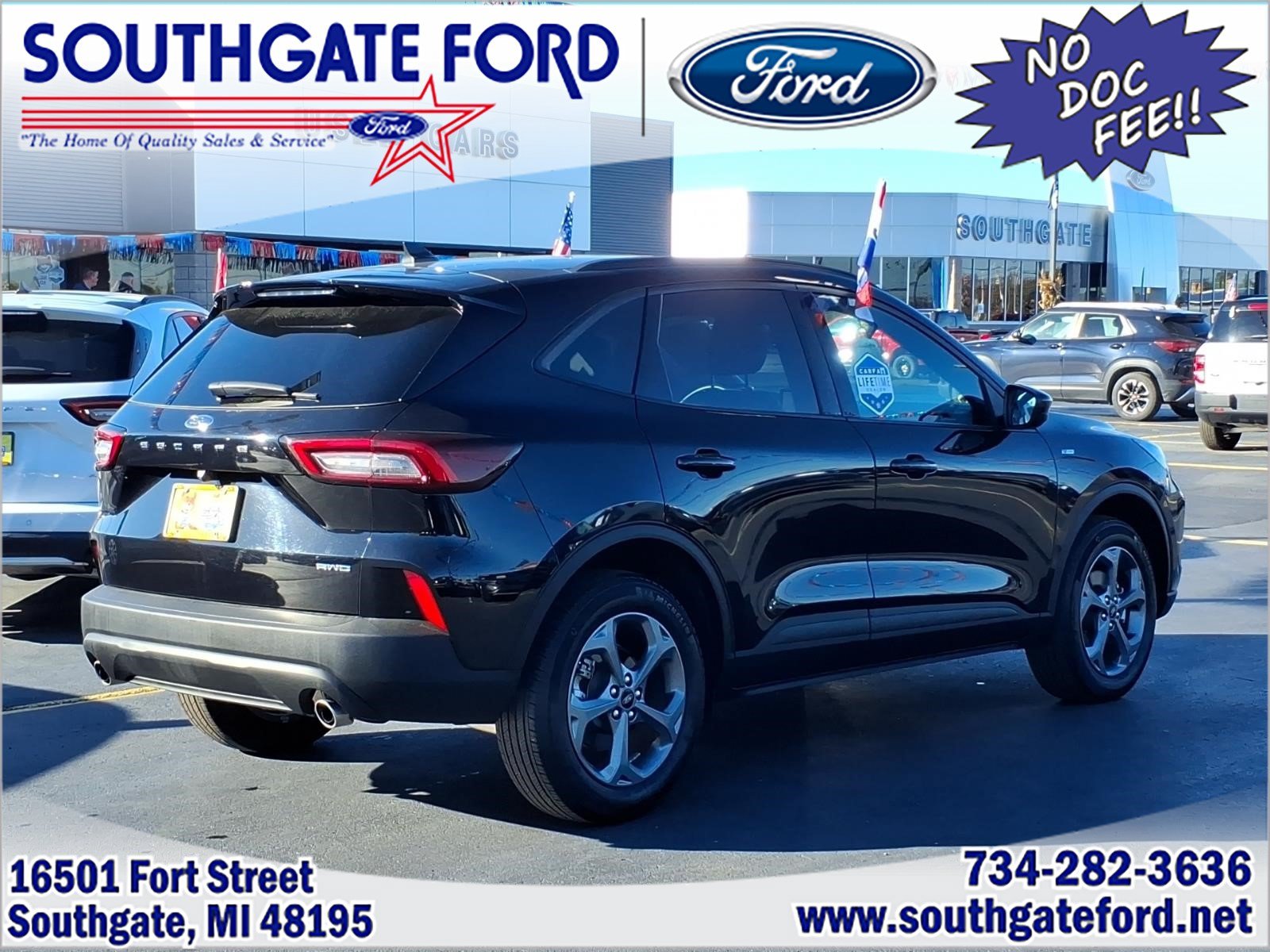 Used 2025 Ford Escape ST-Line Select AWD/4WD image 2
