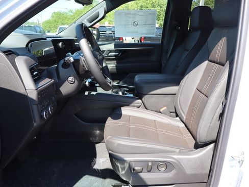 New 2026 Chevrolet Suburban High Country AWD/4WD image 5