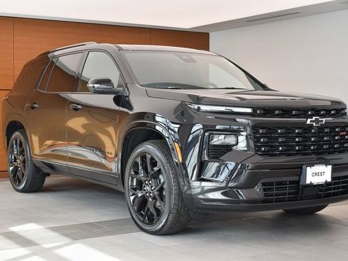 Used 2024 Chevrolet Traverse RS w/ LPO, Floor Liner Package image 5