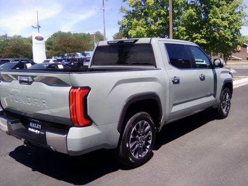 Used 2024 Toyota Tundra Limited w/ Power Package AWD/4WD image 4
