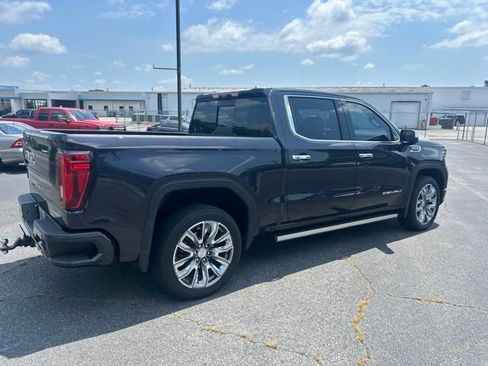Used 2023 GMC Sierra 1500 Denali w/ Denali Reserve Package AWD/4WD image 4