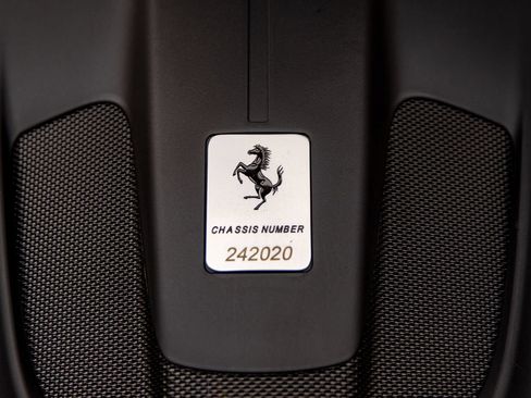 Used 2019 Ferrari Portofino RWD image 45