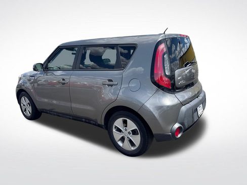 Used 2015 Kia Soul FWD image 3