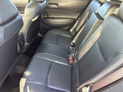 Used 2022 Toyota Corolla Cross XLE image 14