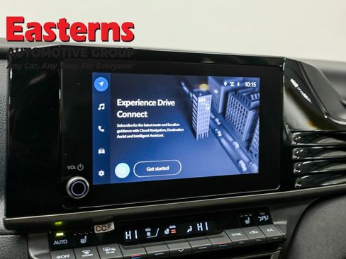 Used 2025 Toyota Camry LE w/ Convenience Package image 18