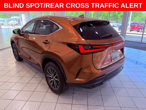 Used 2025 Lexus NX 250 FWD w/ Premium Package image 5