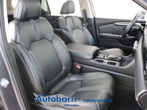 Used 2023 Honda Pilot Touring image 30