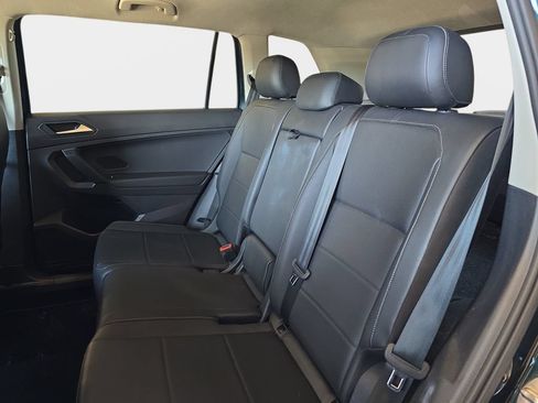 Used 2019 Volkswagen Tiguan SE AWD/4WD image 16