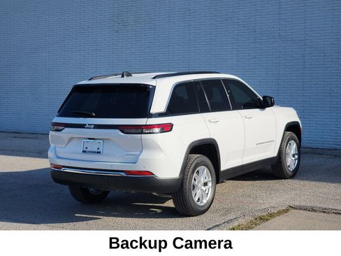 New 2026 Jeep Grand Cherokee Laredo X RWD image 4