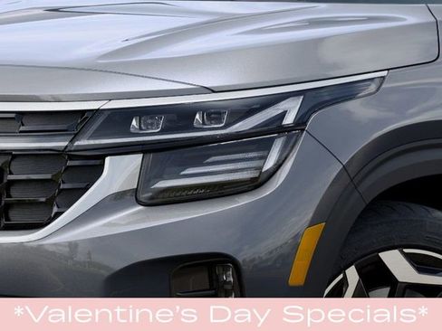 New 2026 Kia Seltos SX w/ SX Sunroof Package image 10