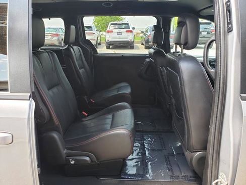 Used 2017 Dodge Grand Caravan GT FWD image 16