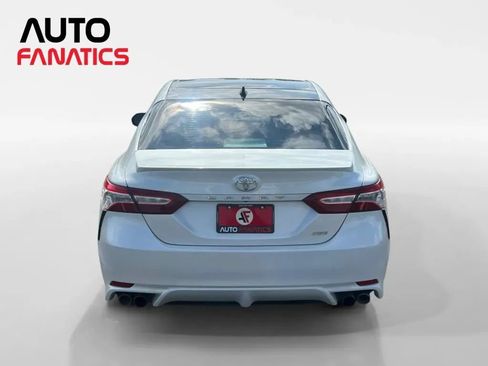 Used 2020 Toyota Camry XSE FWD image 4