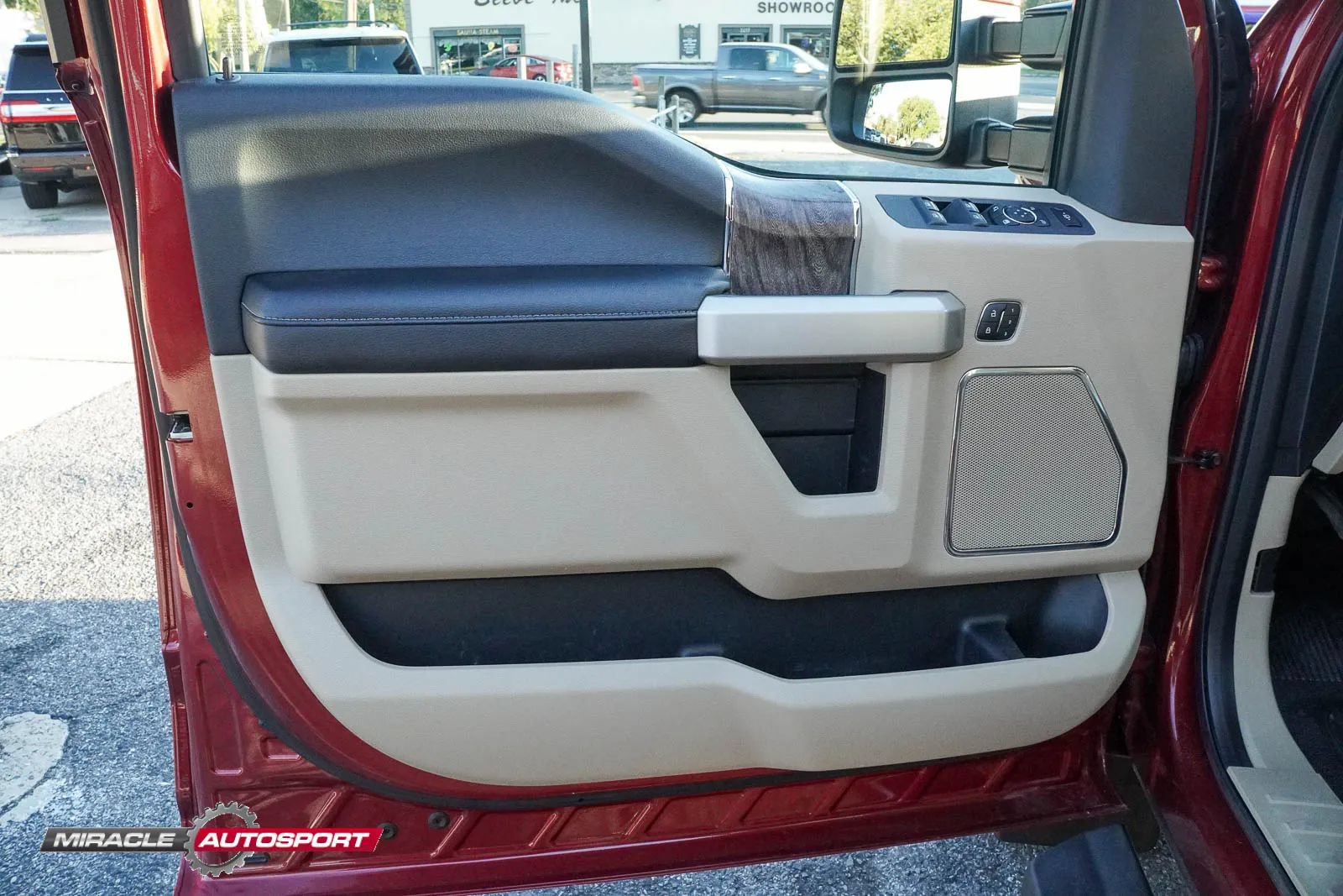 Used 2019 Ford F250 Lariat w/ Lariat Value Package AWD/4WD image 16