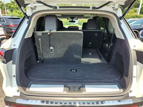 Certified 2023 INFINITI QX60 Luxe w/ Performance Audio Package AWD/4WD image 8